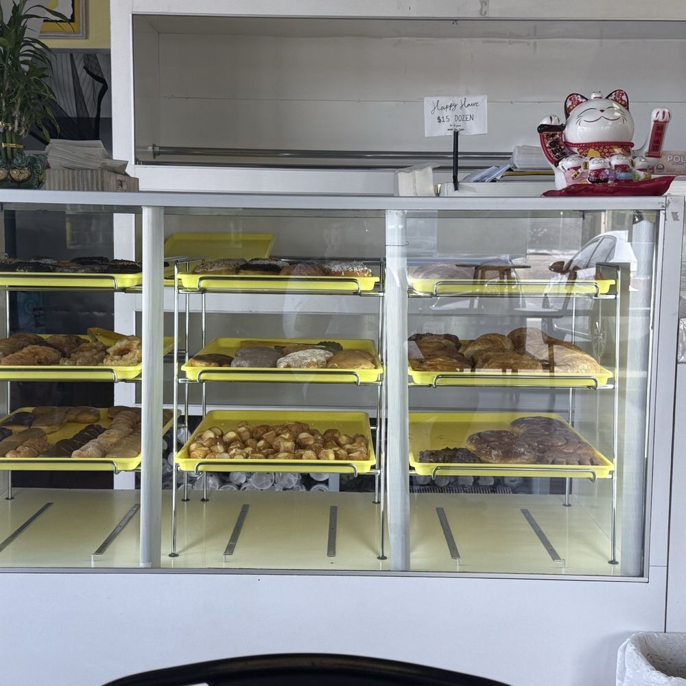 Donut House - Donuts Near Me - Los Alamitos, California