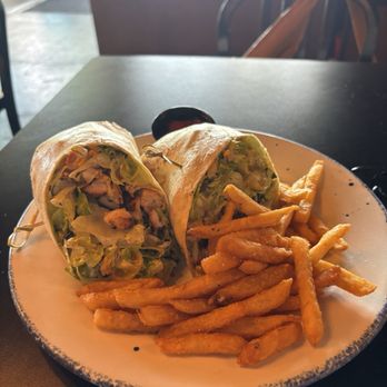 Mama Foo Foo - Southwest chicken wrap - New American Near Me - Daytona Beach, Florida