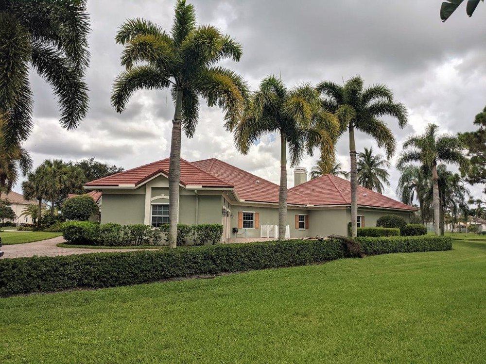 Slide of Expert Roofing Services