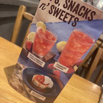 Cracker Barrel Old Country Store - American Near Me - Winter Garden, Florida