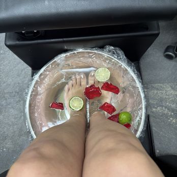 Blossom Studio - Pedi is so cute - Nail Salons Near Me - Daly City, California