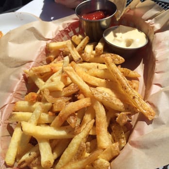 Doc Ponds - Fries - Bars Near Me - Stowe, Vermont Doc Ponds - Fries - Bars Near Me - Stowe, Vermont