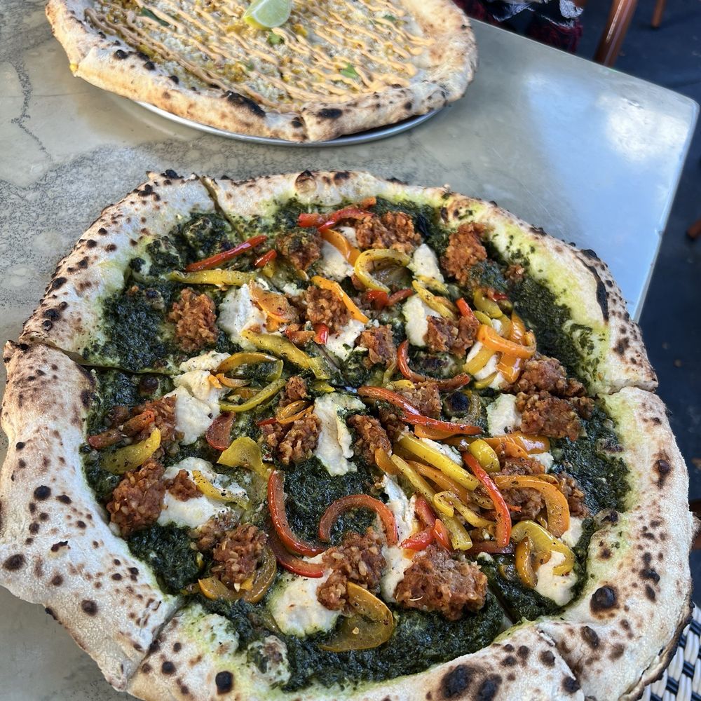 Floralia - Pesto pizza was well balanced with delicious peppers and well-seasoned vegan meat - Italian Near Me - Honolulu, Hawaii