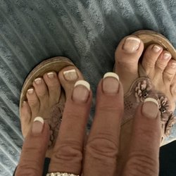 Nails By the Sea - 3 weeks later and the STILL look great !  I only wish I lived closer to you!