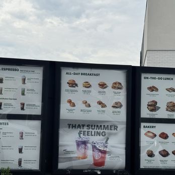 Starbucks - Coffee & Tea Near Me - Bridgeport, Connecticut