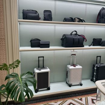 Gucci - Gucci Luggage - Leather Goods Near Me - Honolulu, Hawaii Gucci - Gucci Luggage - Leather Goods Near Me - Honolulu, Hawaii
