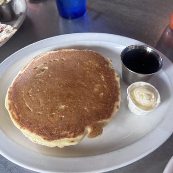 Ria's Bluebird - Short stack of pancakes - Southern Near Me - Atlanta, Georgia Ria's Bluebird - Short stack of pancakes - Southern Near Me - Atlanta, Georgia