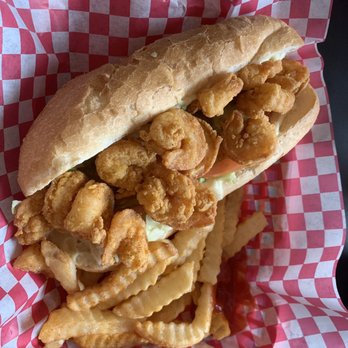 601 Social Eatery - Shrimp Poboy - Cajun/Creole Near Me - Collins, Mississippi