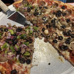 Jersey Hustle Pizzeria - Oops forgot to take a photo before we started to dig into the pizza
