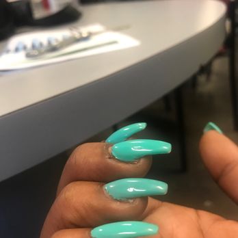Diamond Nails Spa - Sides not even filled or painted - Nail Salons Near Me - Rosemont, California
