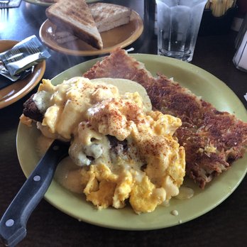 Hashes & Brews - Bars Near Me - San Bruno, California