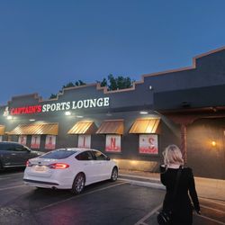 Captain's Sports Lounge