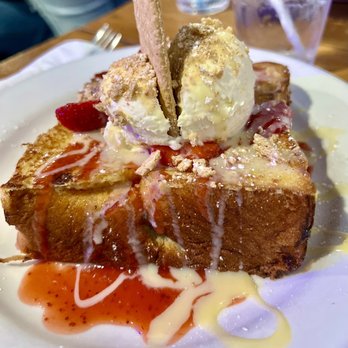 Honeybear Cafe - To die for French toast - Breakfast & Brunch Near Me - Chicago, Illinois
