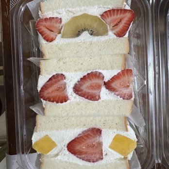 Kibako - Mixed fruit sando - Japanese Near Me - Chino, California Kibako - Mixed fruit sando - Japanese Near Me - Chino, California