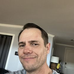 M&J Barbershop VIP - Fade by Robert.