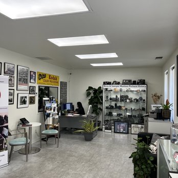Birns & Sawyer - Front lobby - Photography Stores & Services Near Me - Los Angeles, California Birns & Sawyer - Front lobby - Photography Stores & Services Near Me - Los Angeles, California