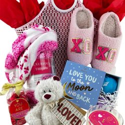 Posey Peddler - Cuddles Gift Basket