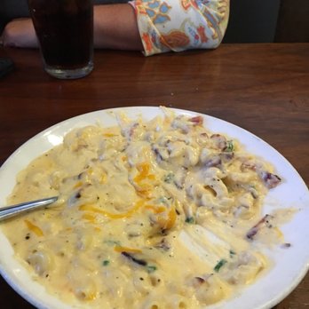 Warren's Ale House - Flavor was good, but the noodles were mushy - New American Near Me - Wheaton, Illinois