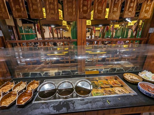 Chun La Hao Chong Qing Hot Pot by null