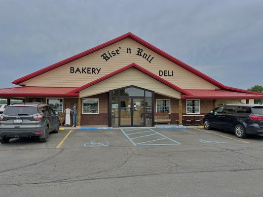 Rise'n Roll Bakery & Deli - Middlebury by null