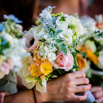 Laughin' Gal Floral - Bridesmaid bouquets - Wedding Planning Near Me Laughin' Gal Floral - Bridesmaid bouquets - Wedding Planning Near Me