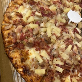Mountain Mike's Pizza - Large Pineapple Chicken Luau Pizza - Pizza Near Me - Perris, California Mountain Mike's Pizza - Large Pineapple Chicken Luau Pizza - Pizza Near Me - Perris, California