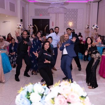 Sun Bollywood - Flashmob Indian Dance - Dance Schools Near Me - Newark, California Sun Bollywood - Flashmob Indian Dance - Dance Schools Near Me - Newark, California