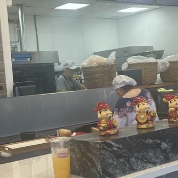 Saigon Blvd Bánh Mì - Working hard - Vietnamese Near Me - Catonsville, Maryland