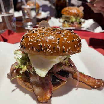 Gordon Ramsay Burger Las Vegas - Burgers Near Me - Las Vegas, Nevada Gordon Ramsay Burger Las Vegas - Burgers Near Me - Las Vegas, Nevada