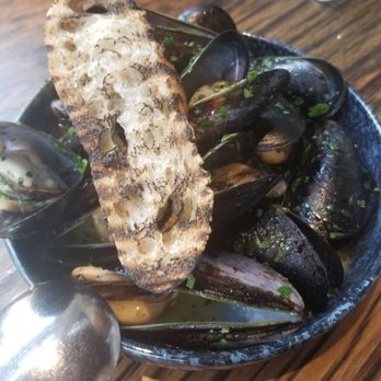 FlintCreek Cattle - Mussels with jalopeno lime butter - New American Near Me - Seattle, Washington