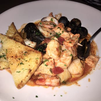Bluewater Avalon - Seafood Ciopinno. Really good and lots of seafood in it. - Seafood Near Me - Avalon, California