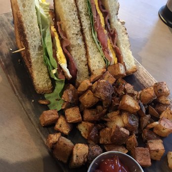 Saltwater - Breakfast BLT - Seafood Near Me - Newport, Rhode Island