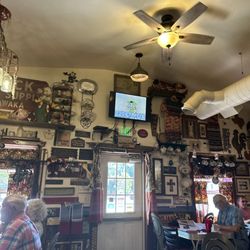 Barbed Wire Cafe - The entrance