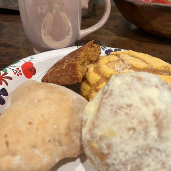 Emmanuel's Bakery - Pan Dulce - Bakeries Near Me - Bakersfield, California