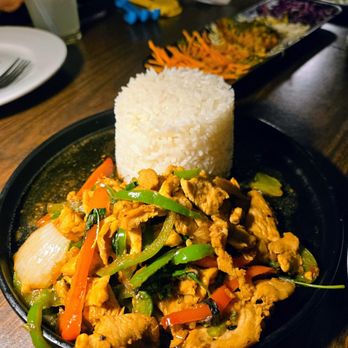 Emporium Thai - Chicken Over Rice- Good and Spicy - Thai Near Me - Los Angeles, California Emporium Thai - Chicken Over Rice- Good and Spicy - Thai Near Me - Los Angeles, California
