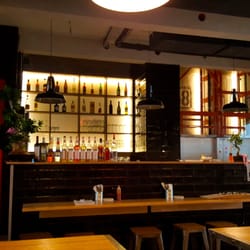 Lê & Vi - Die Bar