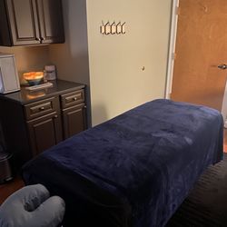 Moonstone Beauty Studio - Massage room