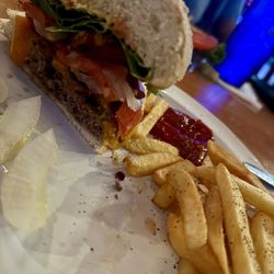 Mulligans - Bacon cheese burger