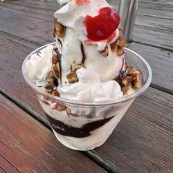 Jb's Drive-In Restaurant - Hot fudge sundae!   Yum!