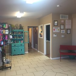 Electric Sun Tanning Salon - Lobby