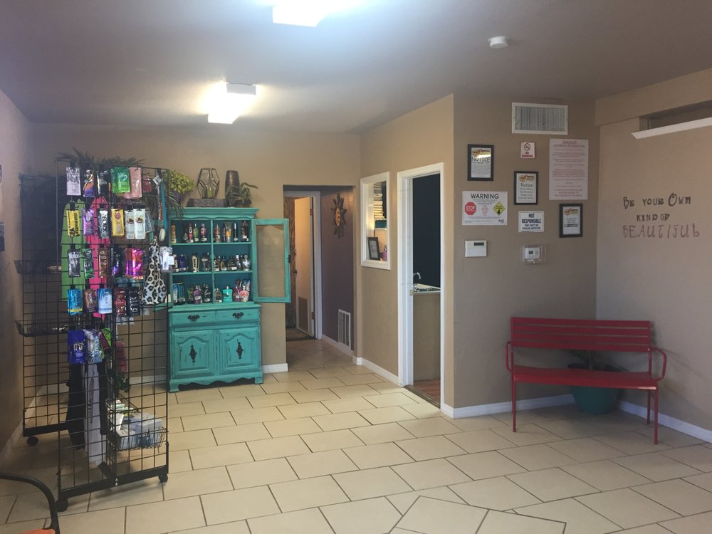 ELECTRIC SUN TANNING SALON 805 W 7th St, Dalhart, Texas Tanning