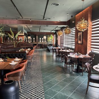 Star Leaf - Inside - Asian Fusion Near Me - Pasadena, California Star Leaf - Inside - Asian Fusion Near Me - Pasadena, California