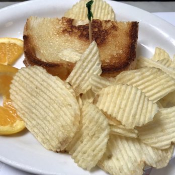 Fenton's Creamery - Kids grilled cheese $6.95 (meh, only 1/2???) - Ice Cream & Frozen Yogurt Near Me - Vacaville, California