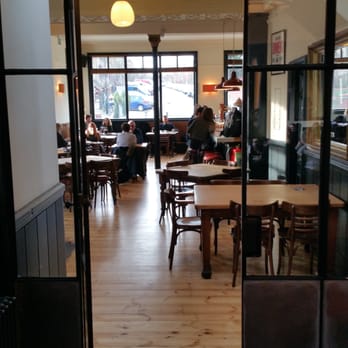 St John's Tavern - The pub area is warm and comfortable especially at night - Gastropubs Near Me - London, XGL St John's Tavern - The pub area is warm and comfortable especially at night - Gastropubs Near Me - London, XGL