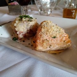 Yellow House Hotel - Panko encrusted salmon and mashed potatoes