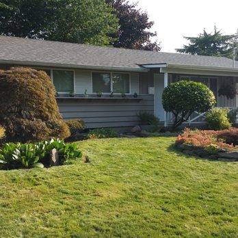 Green Flare Landscaping - the front yard of a house - Landscaping Near Me Green Flare Landscaping - the front yard of a house - Landscaping Near Me