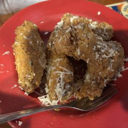 Ralphie's Sports Eatery - Garlic parm wings