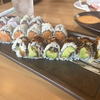 Yanagi Ramen - -eel and avocado roll -Christmas roll -Spicy Tuna roll - Sushi Bars Near Me - Lubbock, Texas Yanagi Ramen - -eel and avocado roll -Christmas roll -Spicy Tuna roll - Sushi Bars Near Me - Lubbock, Texas