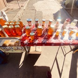 Honey Man - Honey jars. Pollen. Honey sticks.
