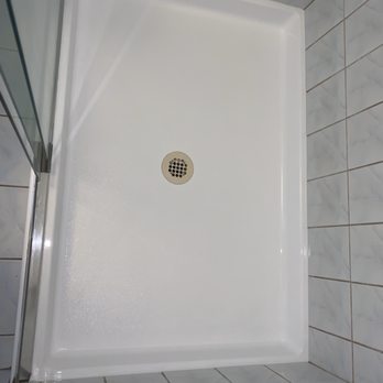 Mr Bathtub - One of the refinished bath pans. - Refinishing Services Near Me - El Granada, California Mr Bathtub - One of the refinished bath pans. - Refinishing Services Near Me - El Granada, California